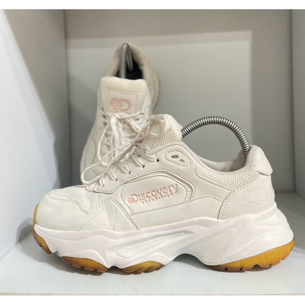 sepatu sneakers second discovery sz37 insole 23.5cm kondisi oke putih
