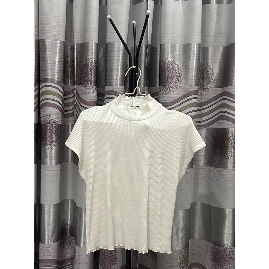 [Preloved] Sleeveless Knit Top Sleeve Less Zara Big Size Oversize Turtleneck Turtle Neck