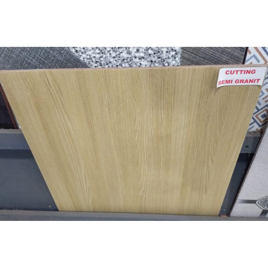 50x50 keramik motif kayu doff per dus banyumas