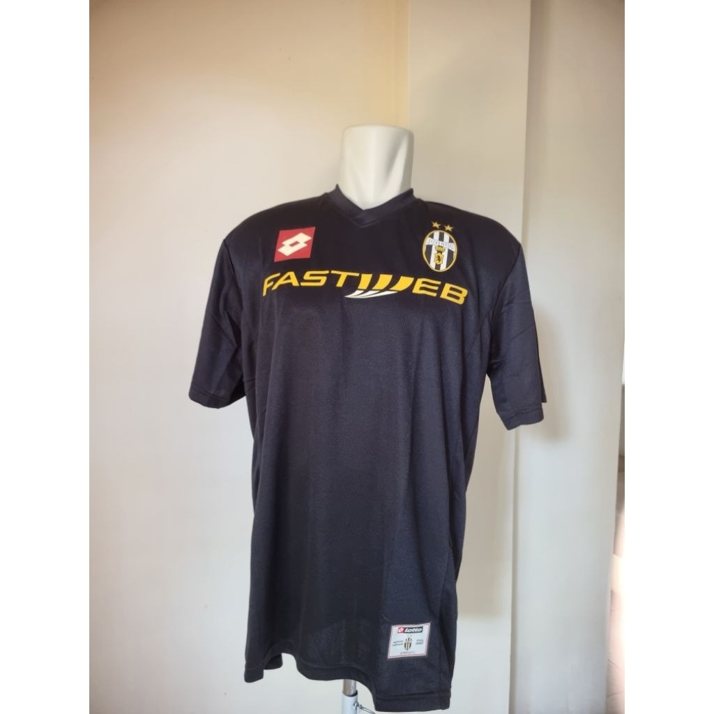 Jersey Retro Juventus Away 2001-2002, grade ori, size XL