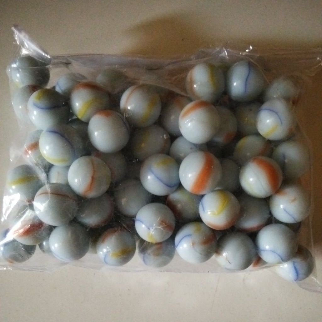 Kelereng, guli guli warna susu