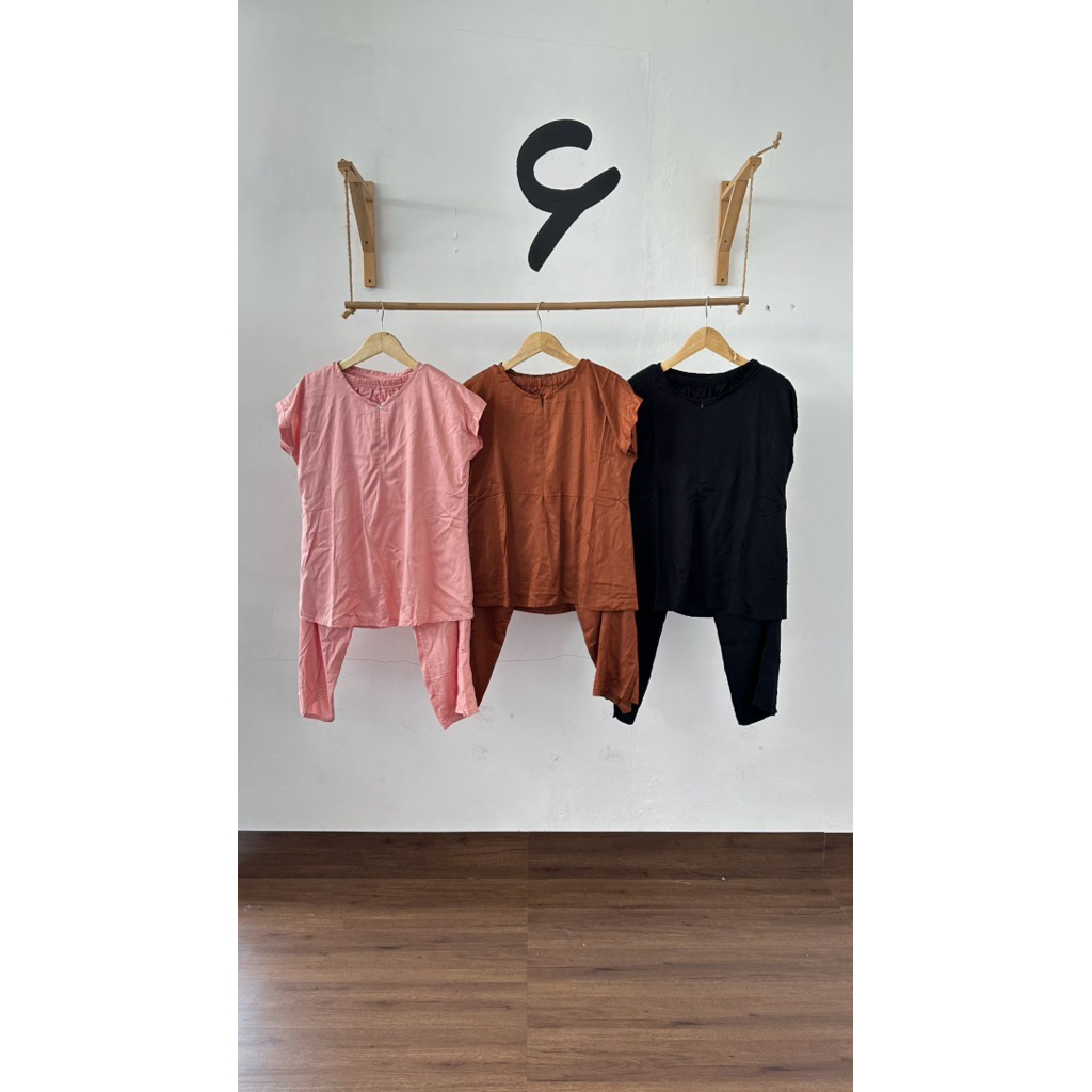 ONE SET POLOS LENGAN PENDEK CELANA PANJANG