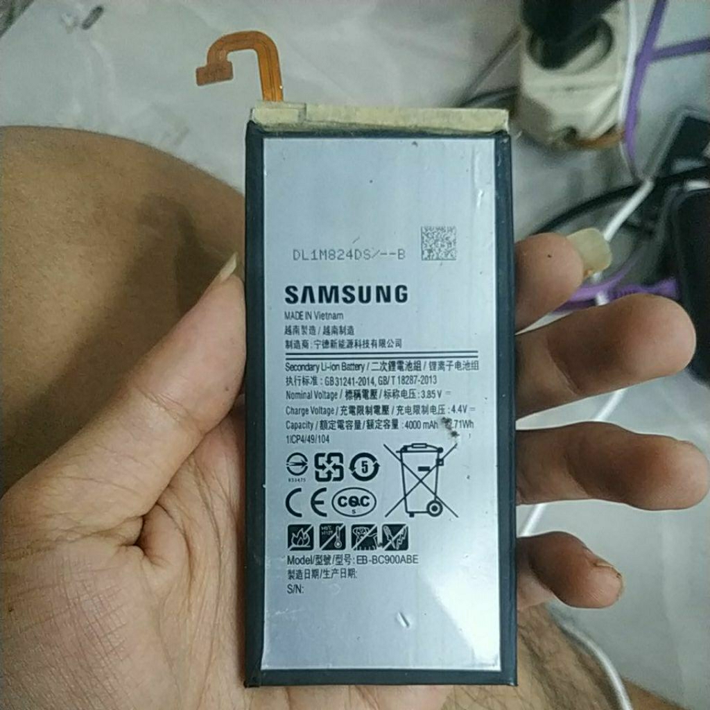 BATERAI BEKAS SAMSUNG C9 PRO BC900ABE bukan ori
