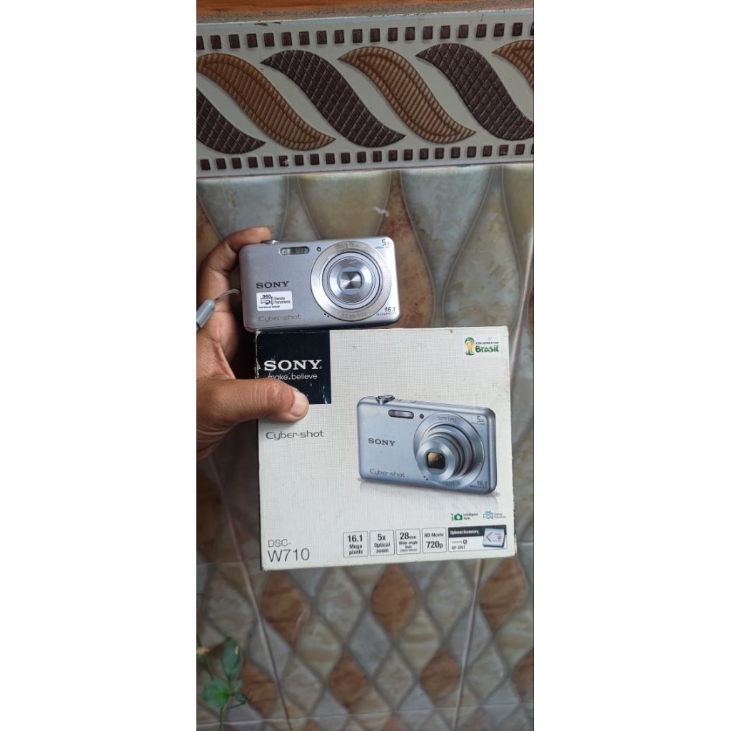 sony cyber shot dsc W710