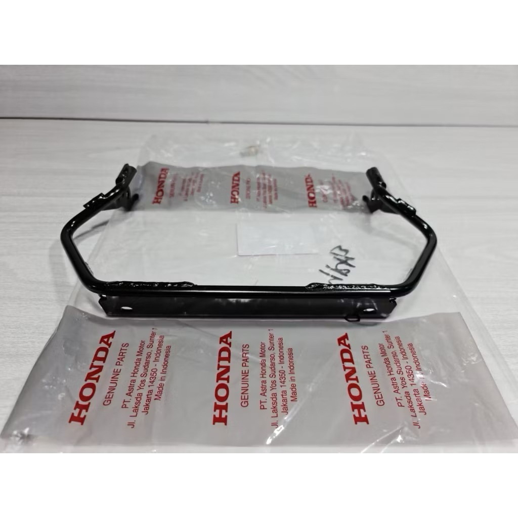Breket Plat Depan Honda CRF 150L Ori – Dudukan Plat Nomor Depan Original