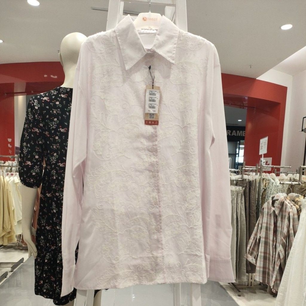 triset kemeja wanita lengan panjang.