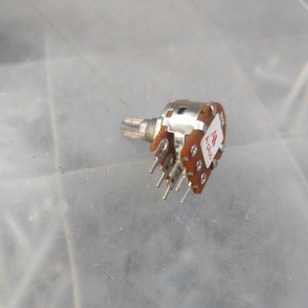 Potensio Stereo Aplus 50K pendek potensiometer 50kilo Stereo