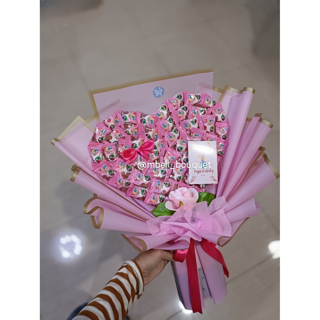 buket permen yupi bentuk love/buket yupi/buket permen/buket perpisahan