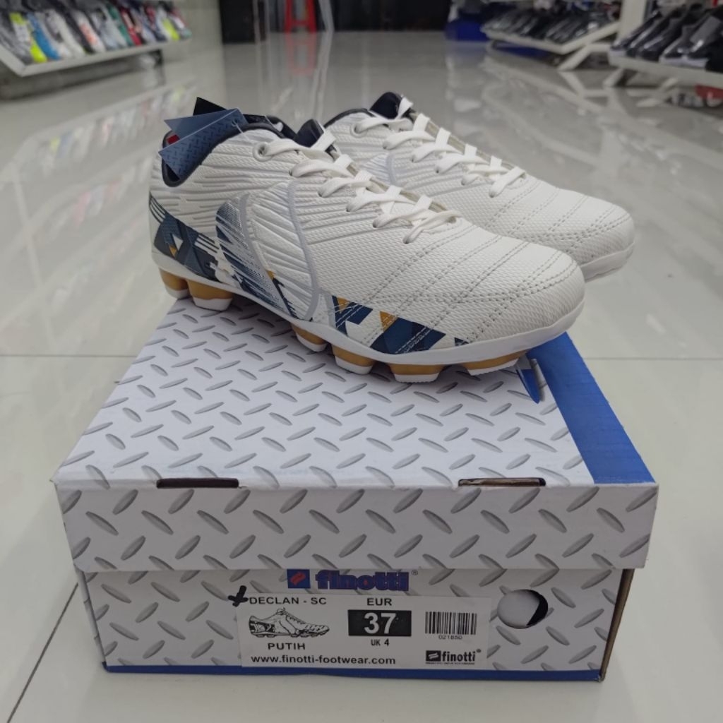 sepatu bola finotty declan fc