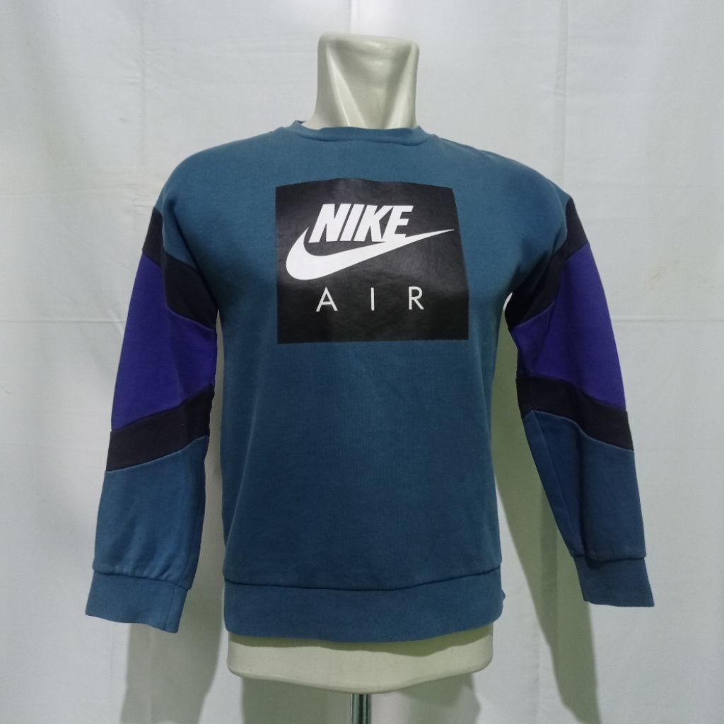 crewneck N box three tone