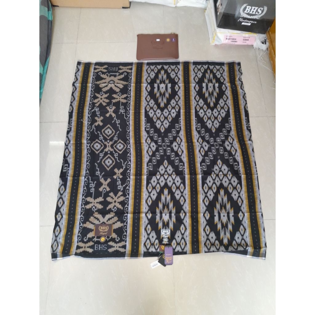 Sarung BHS ROYAL GOLD IDB-HITAM-N19