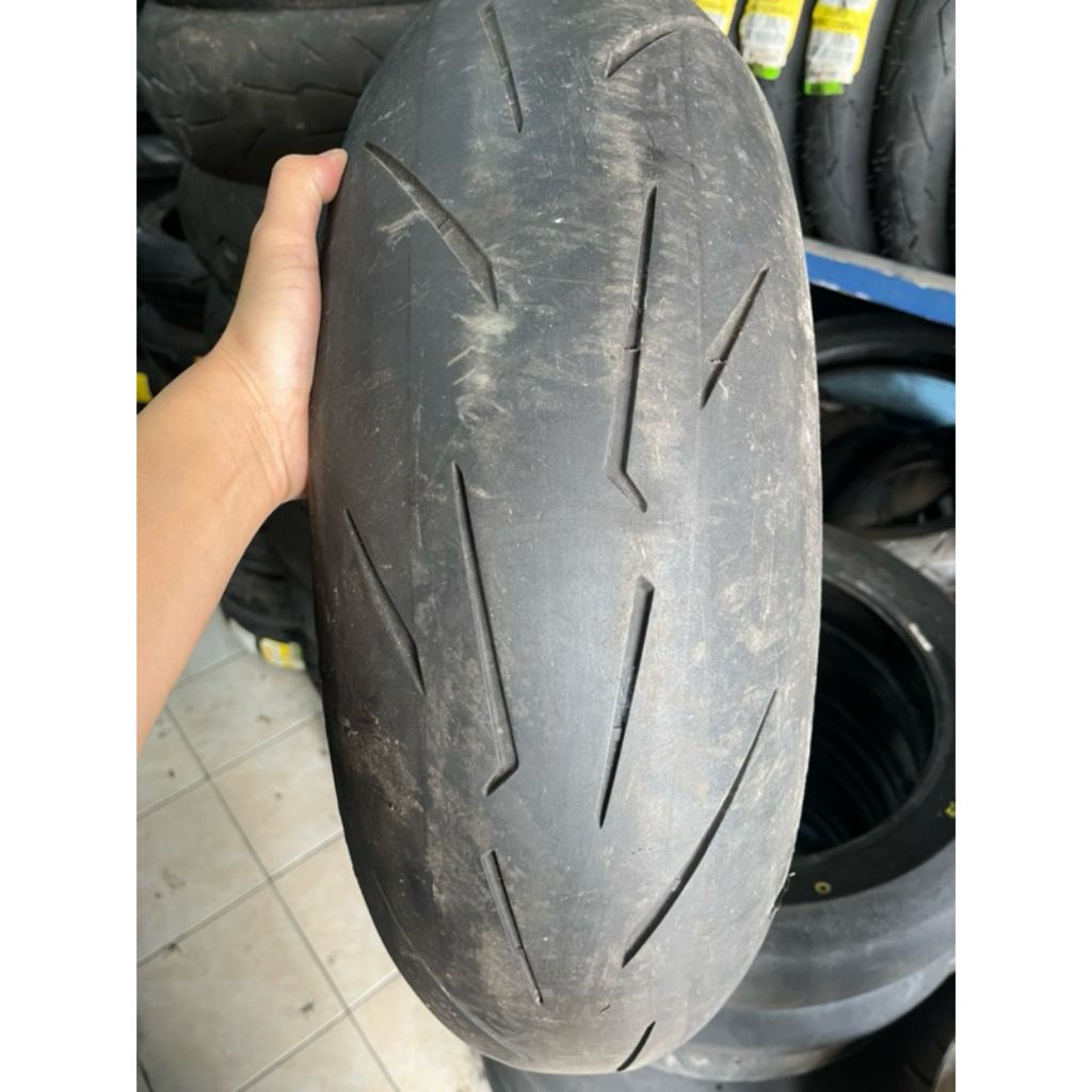 Ban Pirelli Diablo Rosso ukuran 180/55-17 tubeless