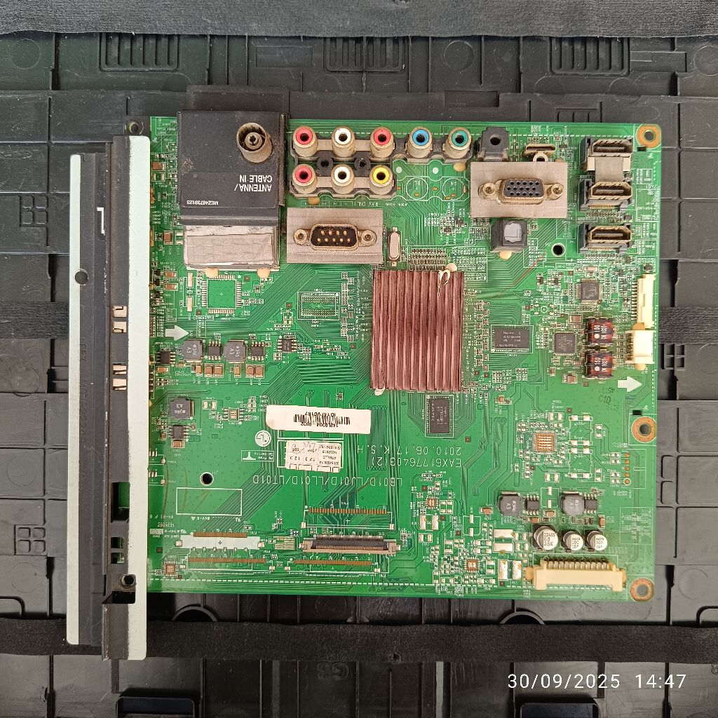 mb Mainboard asli cabutan led tv televisi LG 32LE450 32LE4500-TA normal