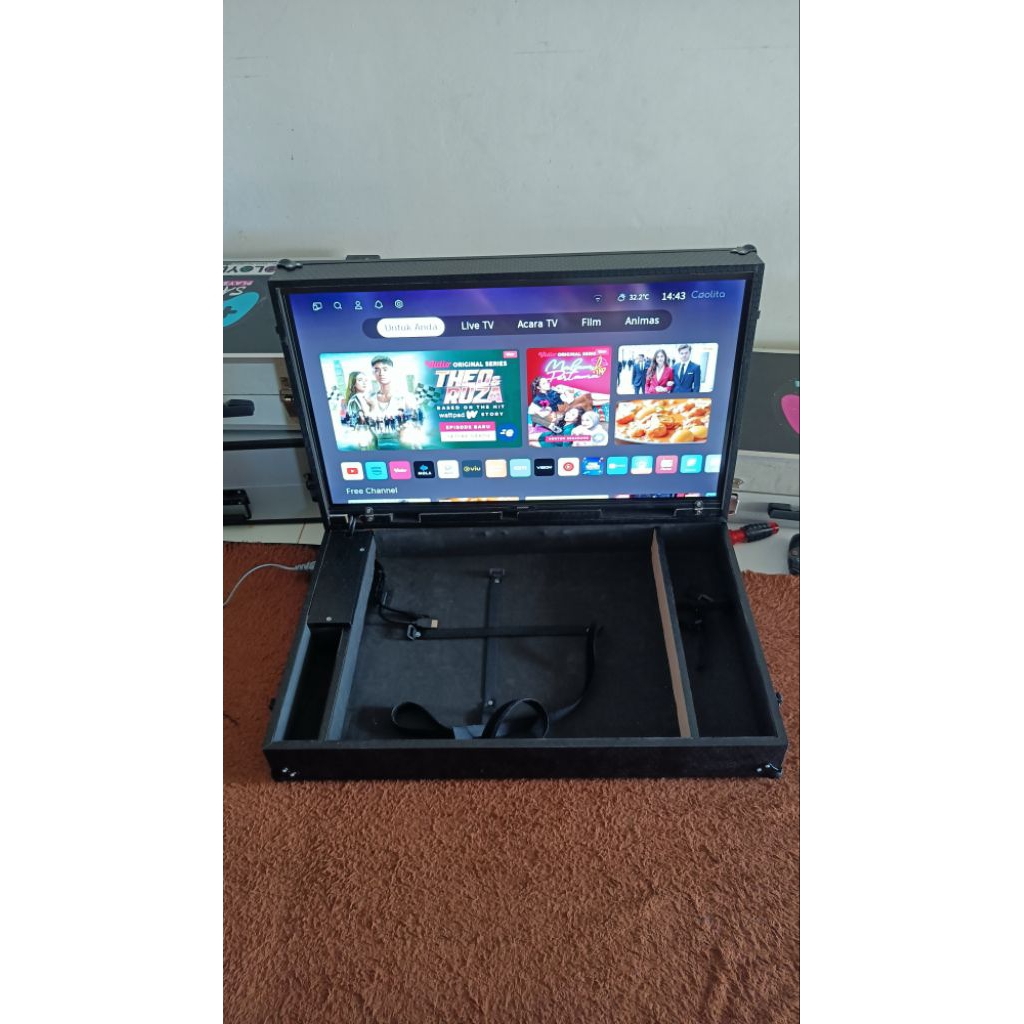 Playbox Portable PS3/PS4 Ukuran Tv 32 inch TV coocaa S3U (TANPA PS)