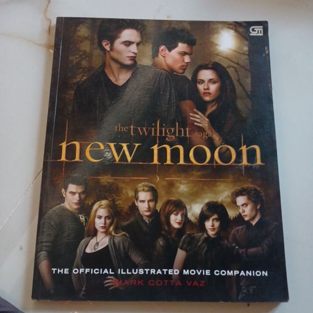 BUKU TWILIGHT NEW MOON.