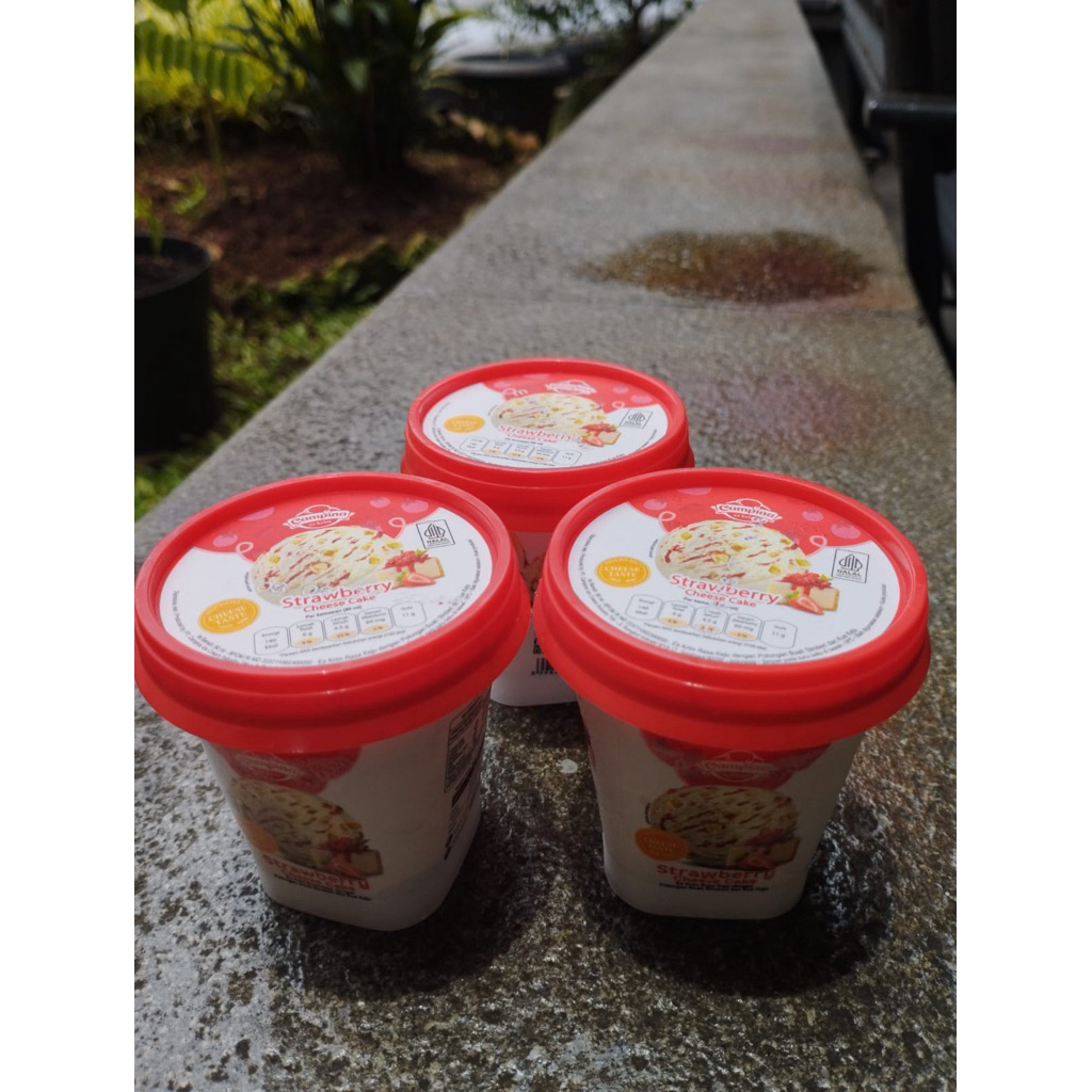 Campina Strawberry Cheese Cake Cup Kecil