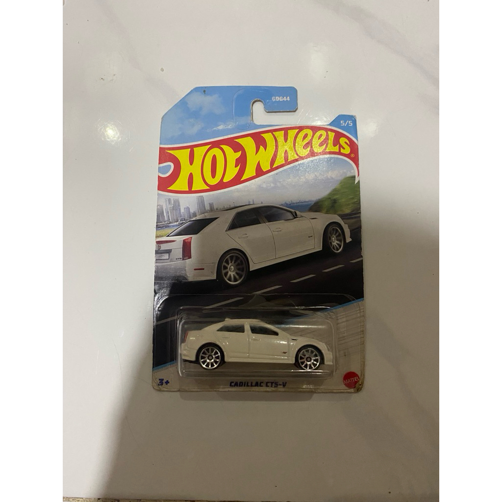 hot wheels cadillac cts-v