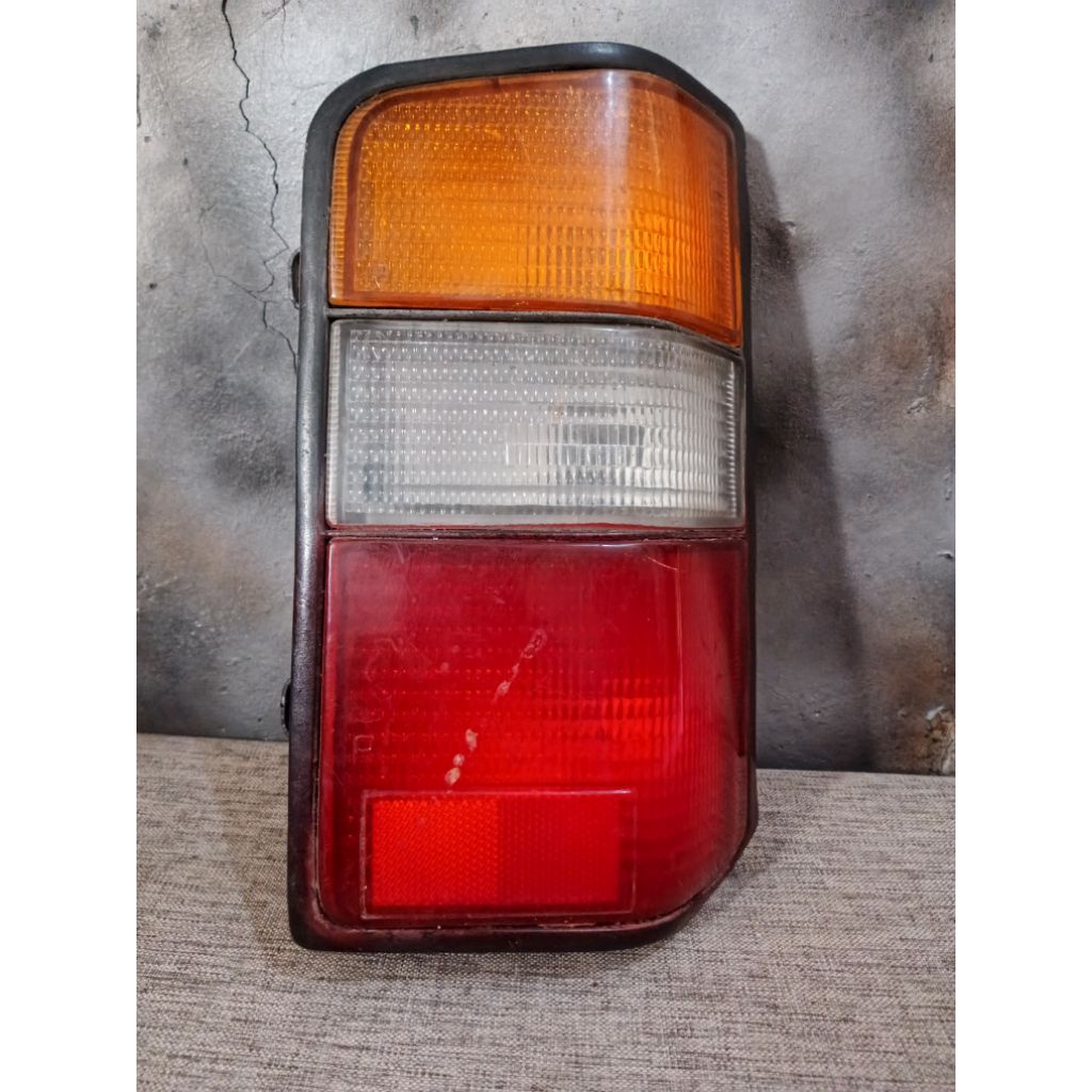 Lampu Stop Lamp Belakang Rem Mitsubishi COLT L300 New Armada 1987 - 1994 Station Wagon Minibus Karos