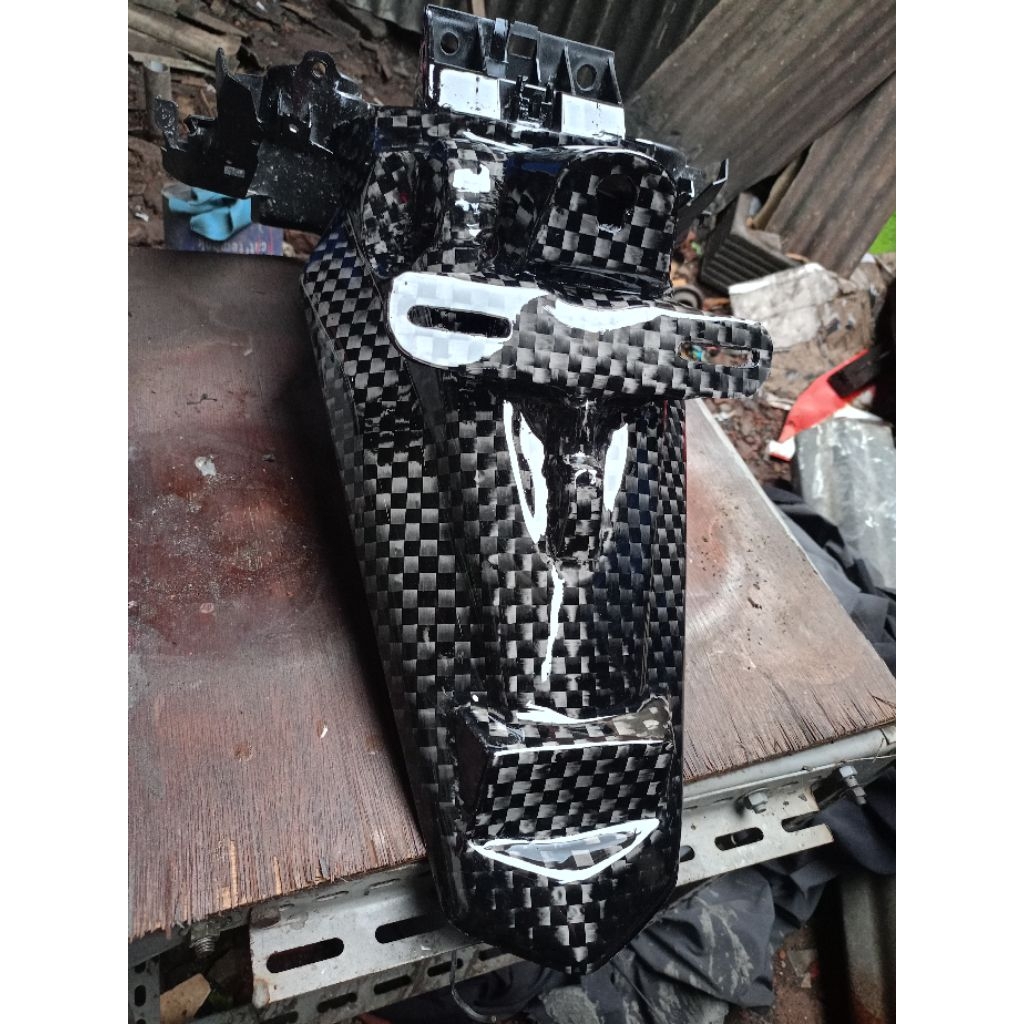 spakbor belakang nmax new carbon
