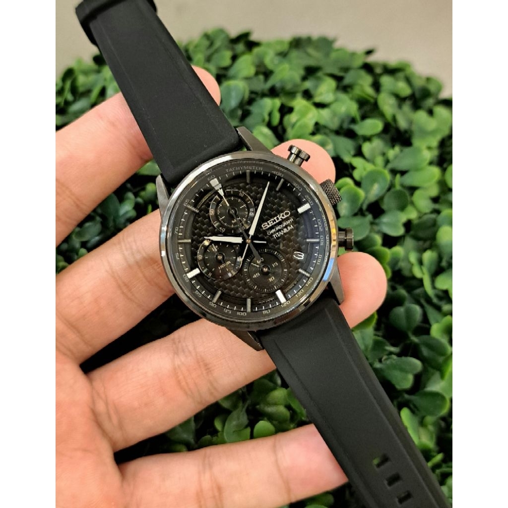 Seiko Chronograph SSB393P1 Titanium Discover More Black Dial Original