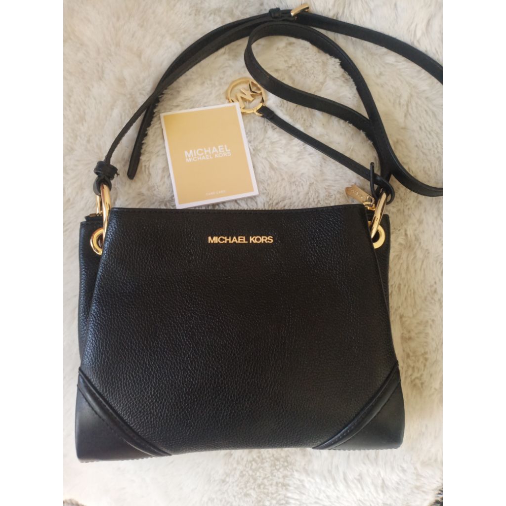 preloved PL mk michael kors triple compartment nicole sling bag tas