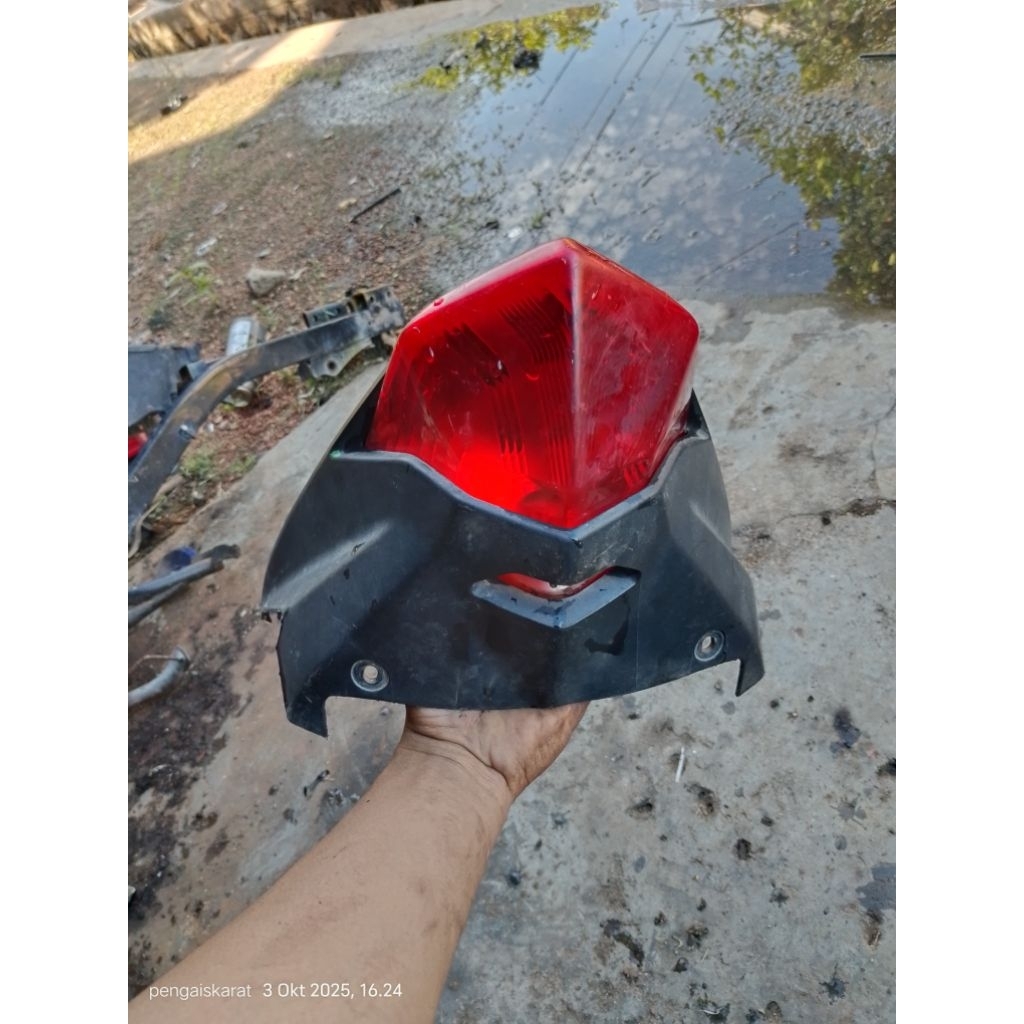 stop lamp lampu belakang x ride 125 original bekas
