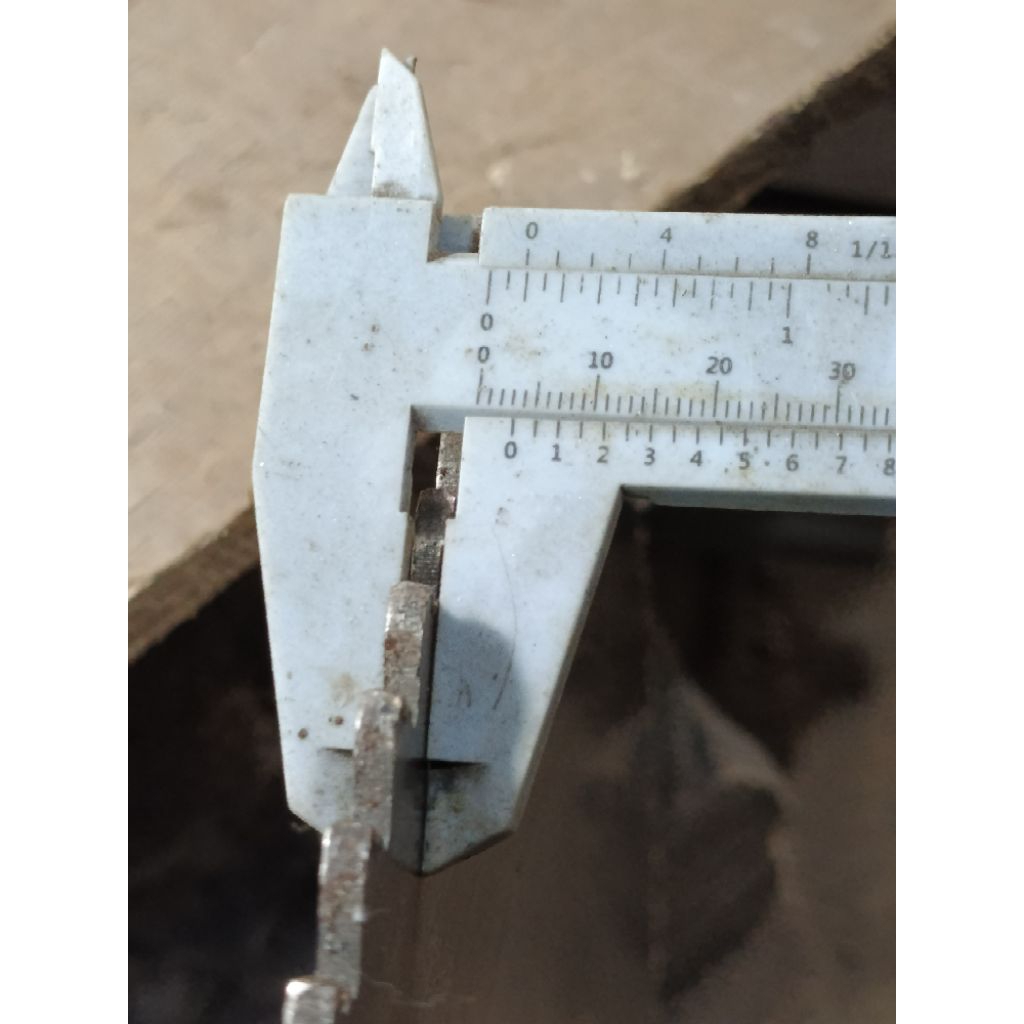 gergaji serkel bekas bahan pisau  diameterl 47cm