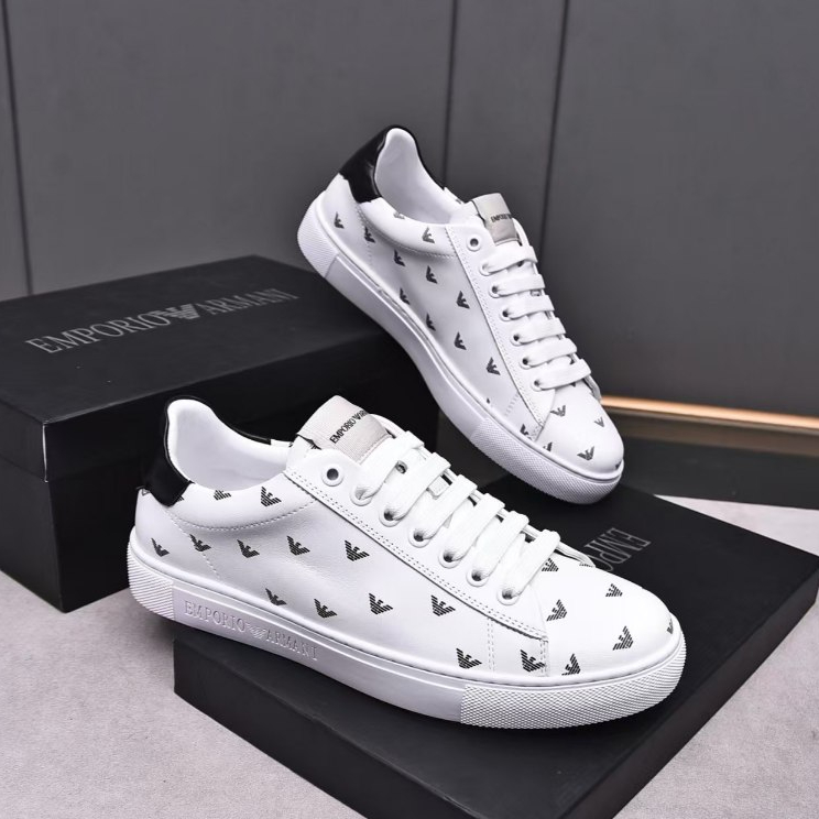 Armani new men's sports shoes, fashionable cowhide casual shoes, flat bottomed board shoes