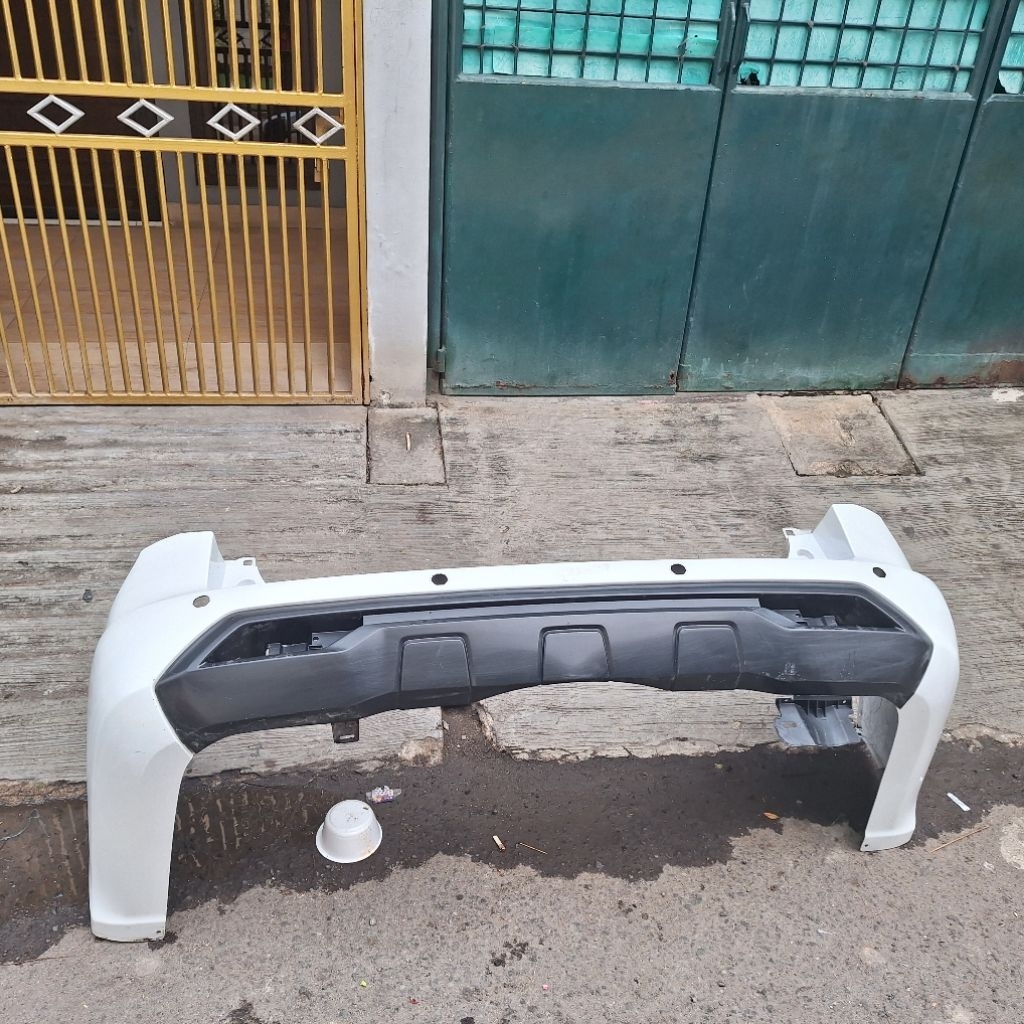 bemper belakang pajero sport 2022 2023