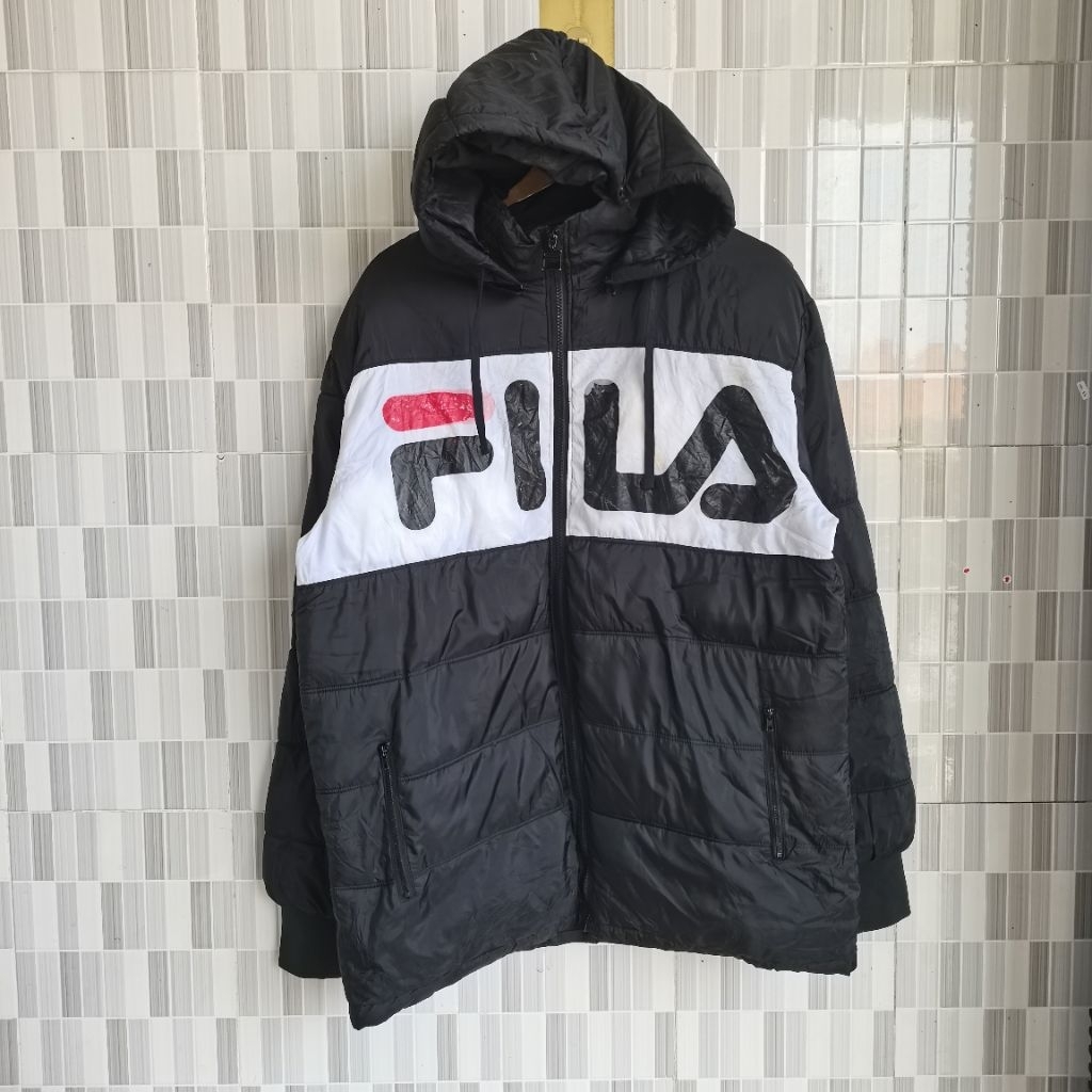 A358. HOODIE ZIIP FILA SIZE XL WARNA HITAM PRELOVED
