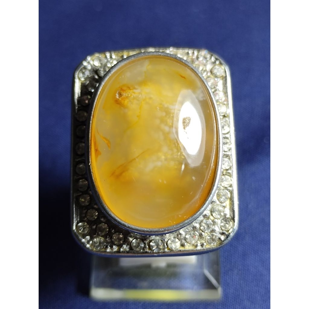 Natural Chalcedony / Batu Anggur Yakut Combong