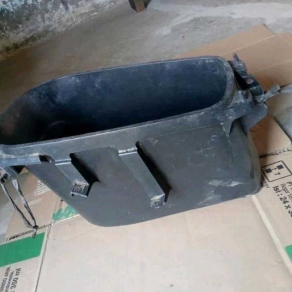 bok helm bok bagasi motor Honda beat fi beat pop original copotan