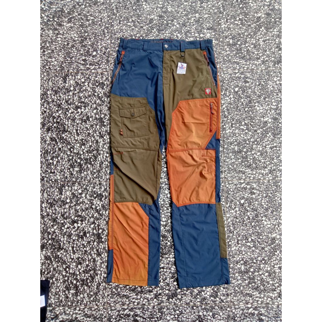 celana outdoor blackyak