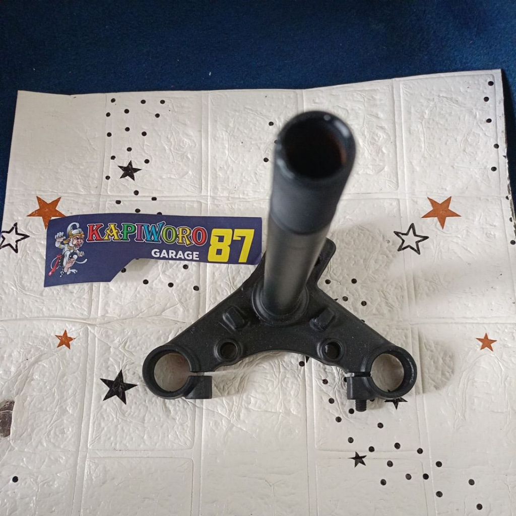 segitiga T skok bawah Honda GL 100