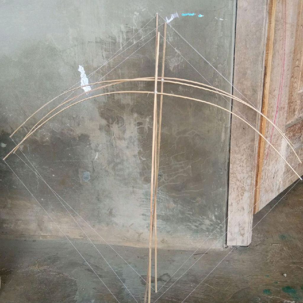 1 Pcs Kerangka layangan sukhoi siap pasang kretas 49/57cm