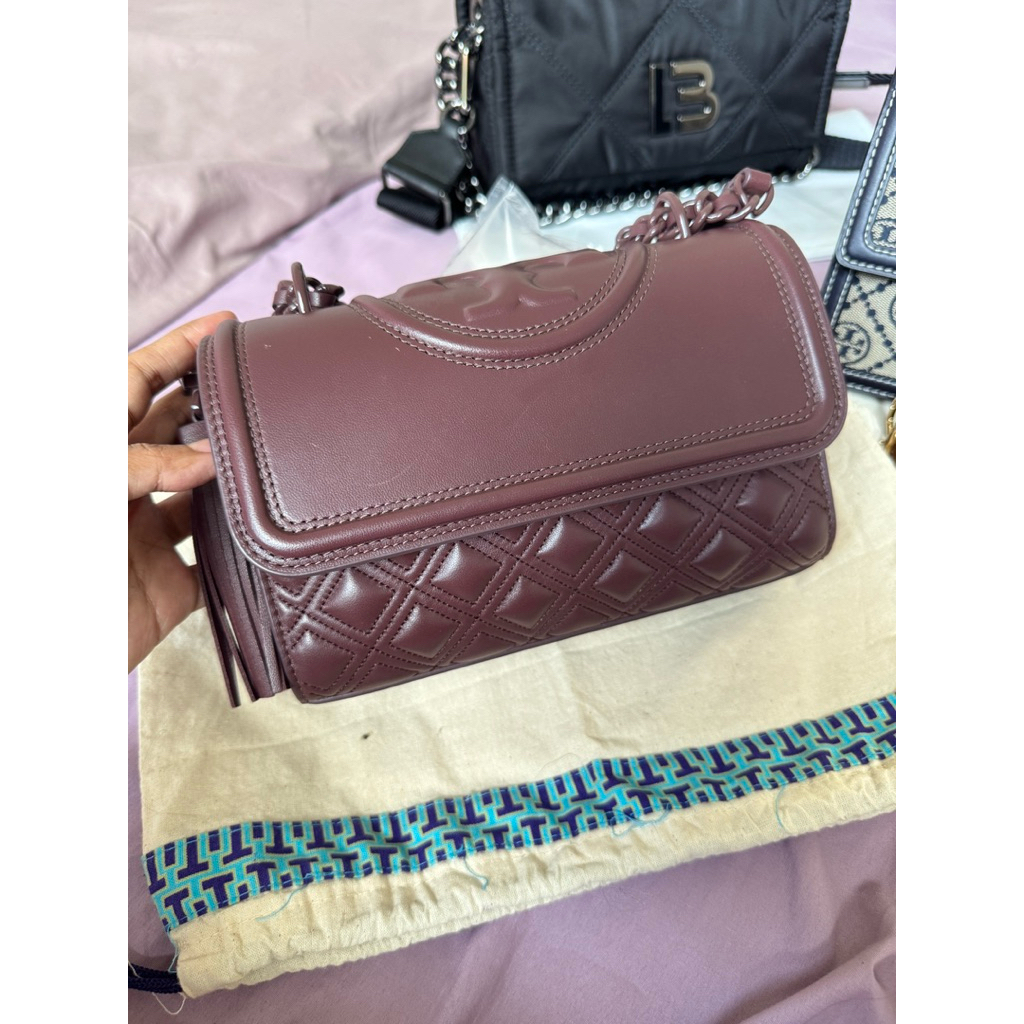 preloved TB tory burch fleming wine size small