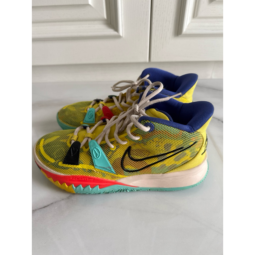 Preloved N1ke Kyrie 7 1 world 1 people