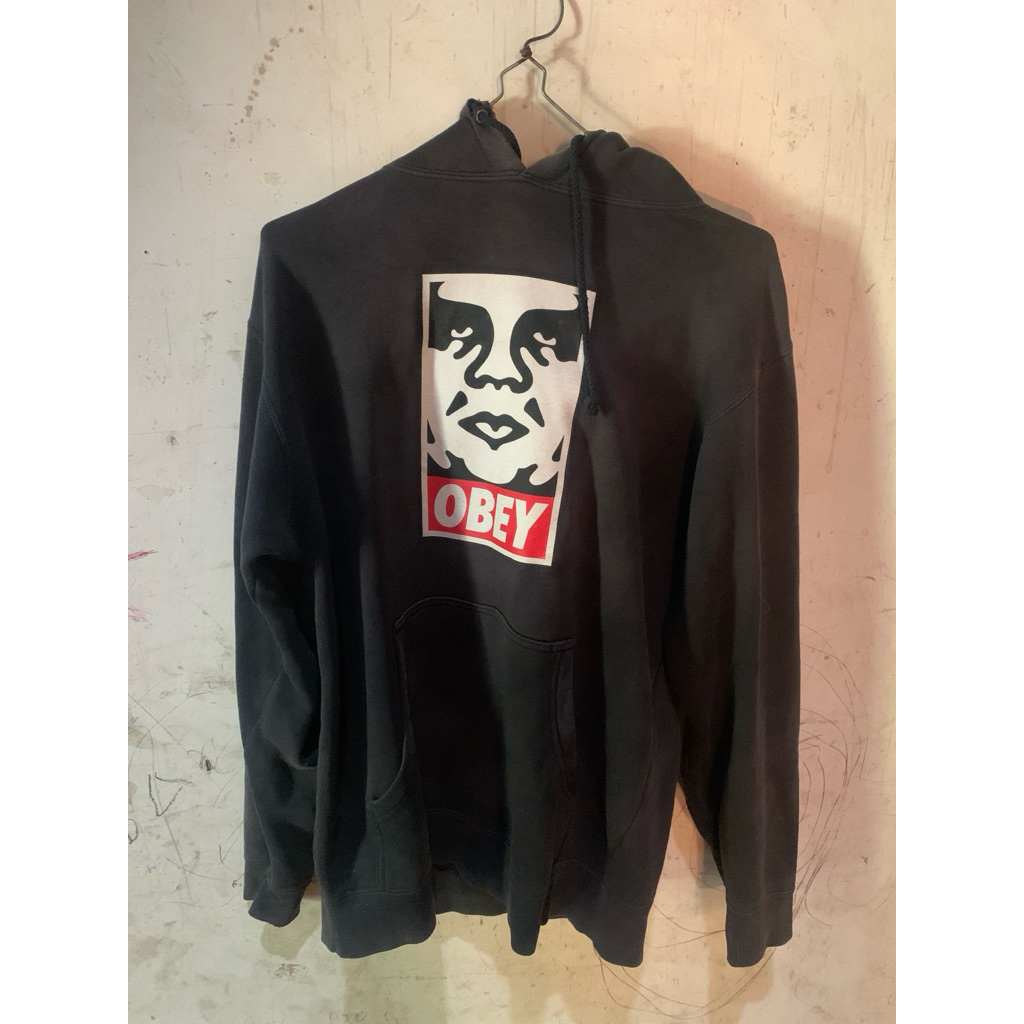 HOODIE OBEY
