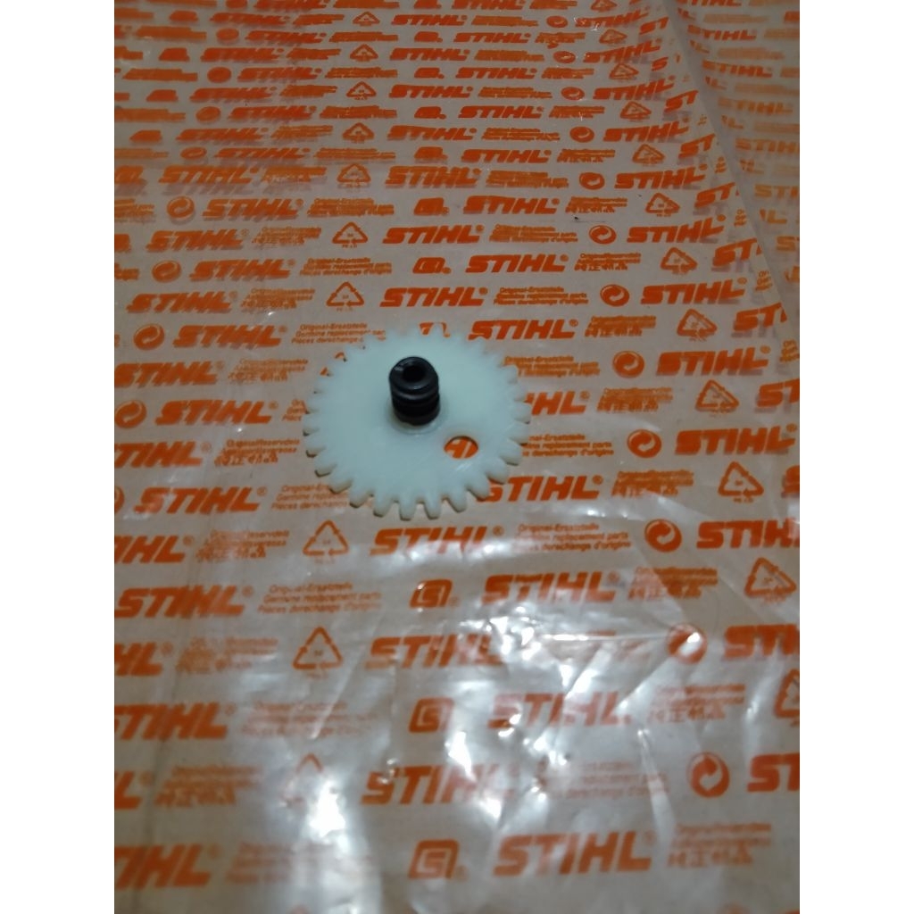 1pcs gir pompa oli chainsaw ms381/038/ gir pompa oli senso ms381/038