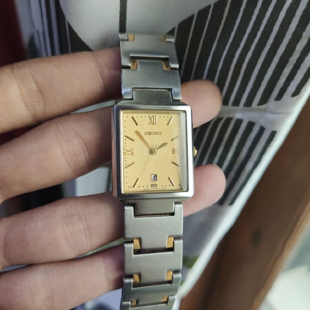 Seiko tank quartz vintage