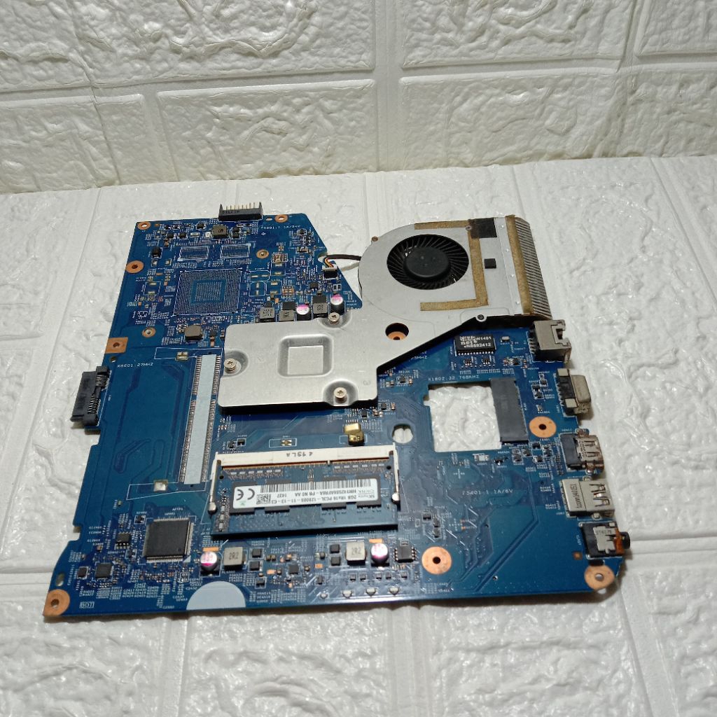 Motherboard Mainboard Mobo Mesin Normal Laptop Acer Aspire E1-410