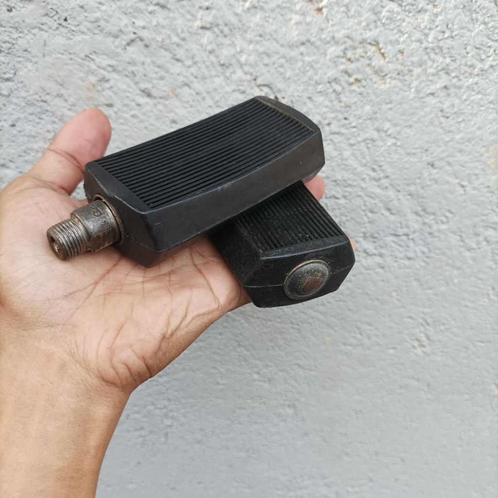 pedal vintage sepeda moped onthel kumbang union