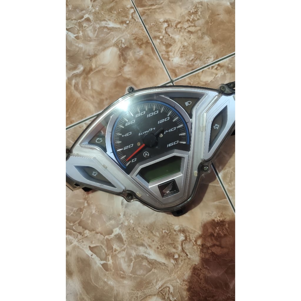 SPEEDOMETER VARIO 125 OLD KZR ISS