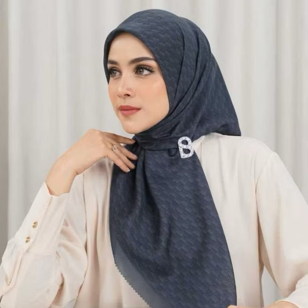Buttonscarves Leena Monogram Scuare - Navy