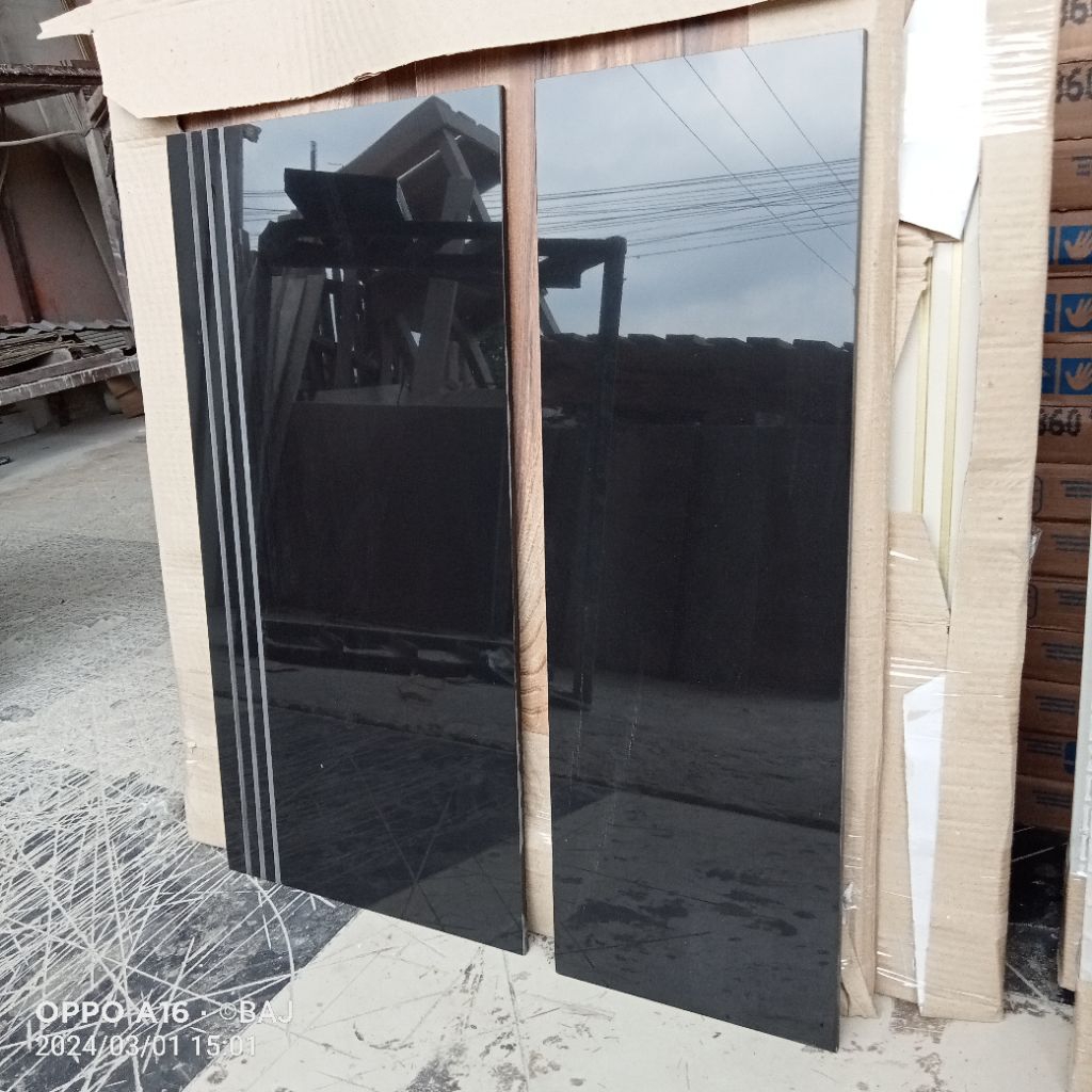 pijakan tangga granit 30x60+20x60 hitam polos/granit hitam polos/pijakan tangga murah/granit polos