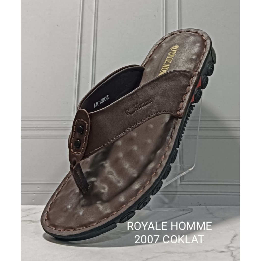 Sandal pria, sandal cowok,sandal jepit pria  , bahan kulit asli tapak lentur / elastis brand ROYALE 