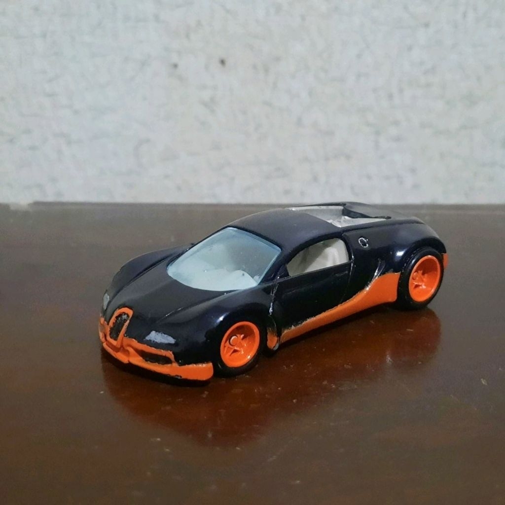 Diecast Hot Wheels/Hotwheels Bugatti Veyron 2002 Loose Skala 1:64