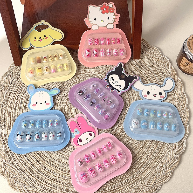 Kuku Palsu Set 12 Pcs Perawatan Kuku Anak Perempuan Aksesoris Fashion Model Karakter Sanrio Lucu