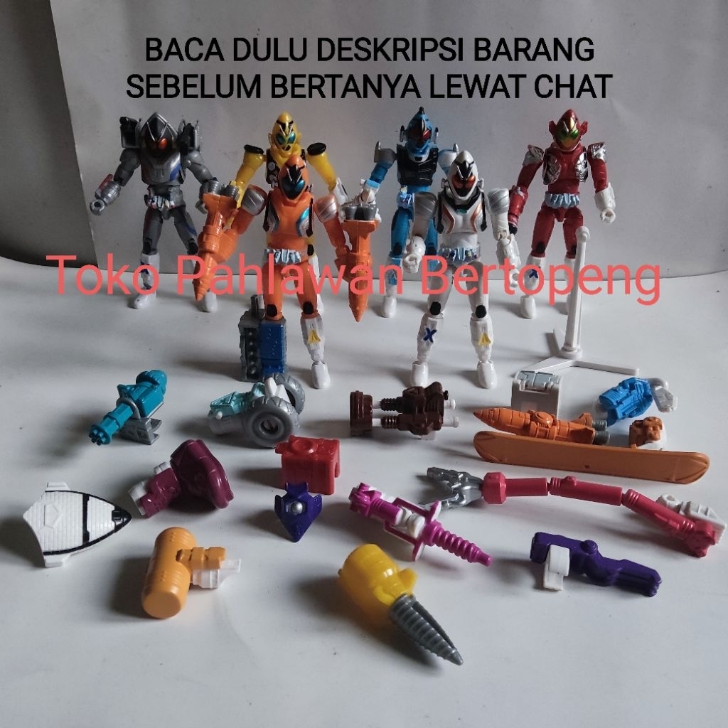 Set Figure Candy Toy Kamen Rider Fourze All Form Base, Elek, Fire, Magnet, Super Rocket, Cosmic & 16