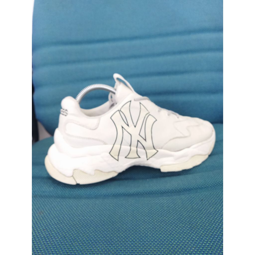 PRELOVE/SECOND 'SEPATU OLAHRAGA OUTDOOR/INDOOR/RUNNING/BASEBALL/UNISEX Size 39-40